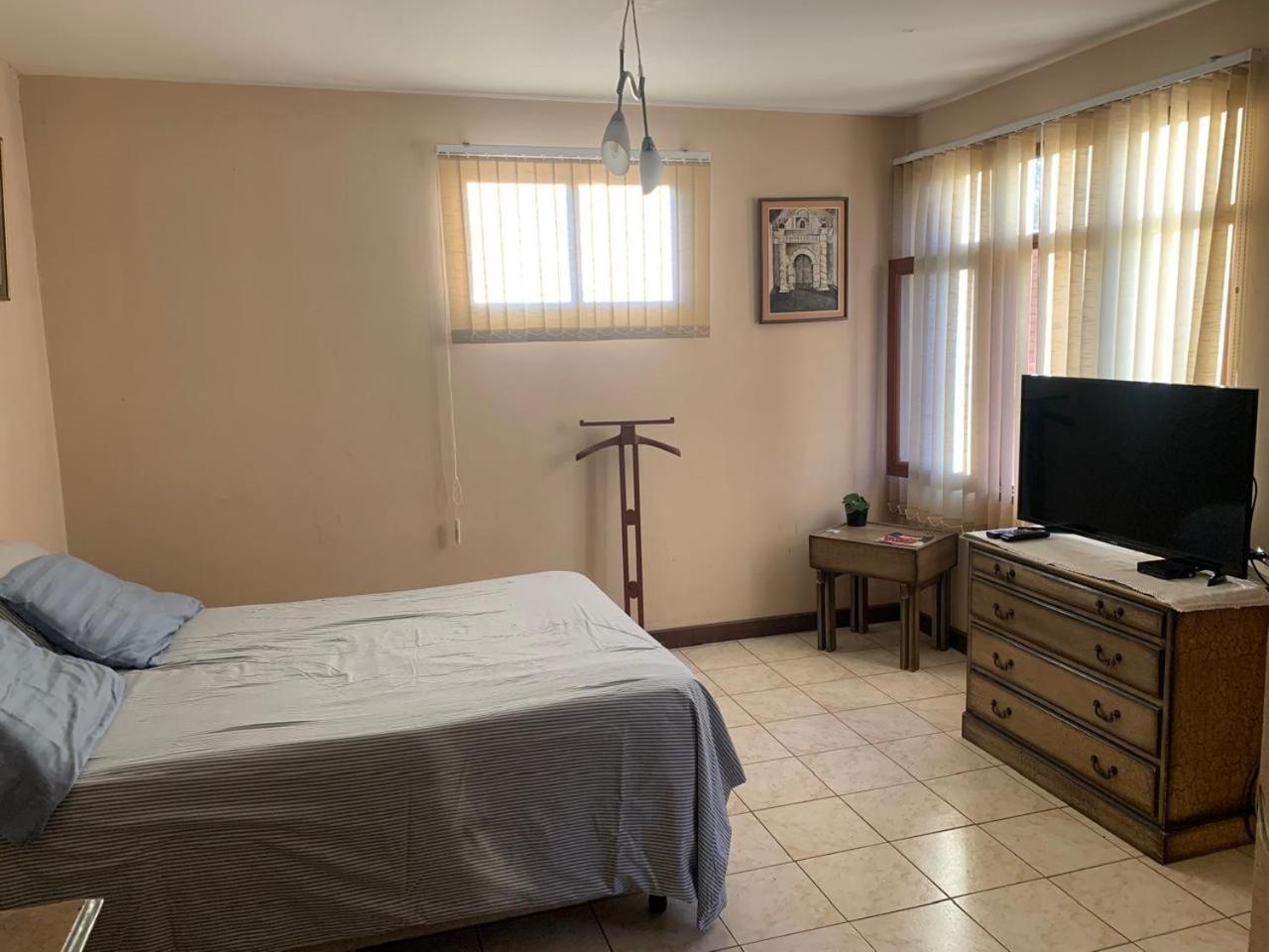 Apartamento Con Jardin Кочабамба Екстериор снимка